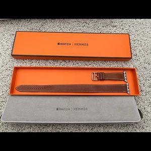 Hermes Apple Watch Band Double Tour in color Fauve